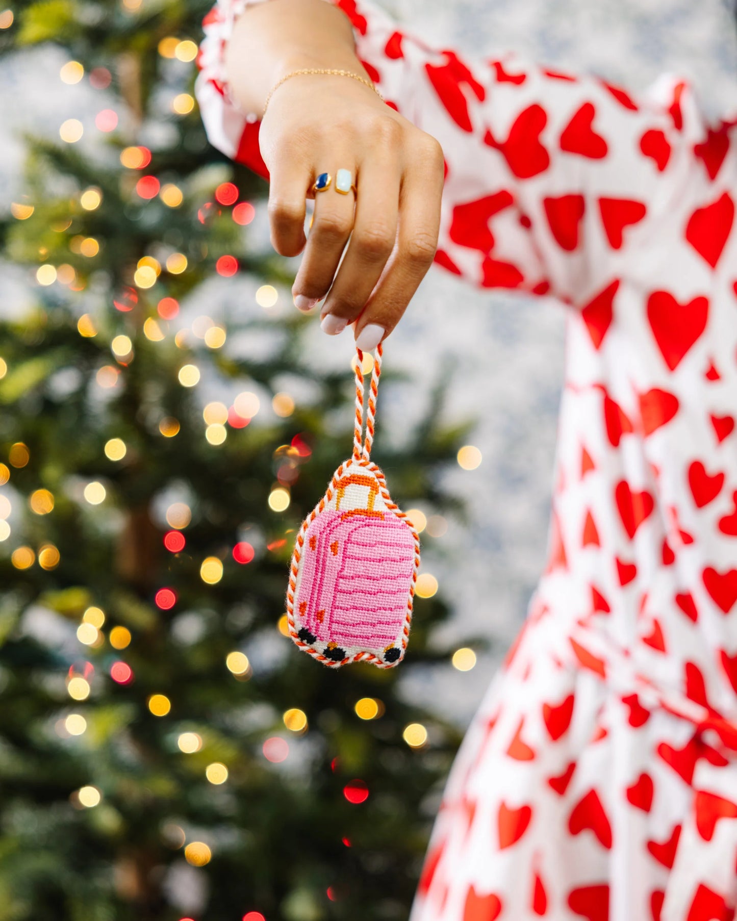 Needlepoint Icon Ornament- Suitcase