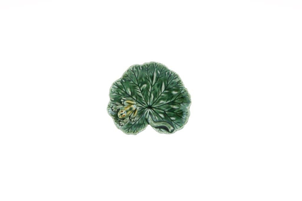 Countryside Geranium Leaf with Frog