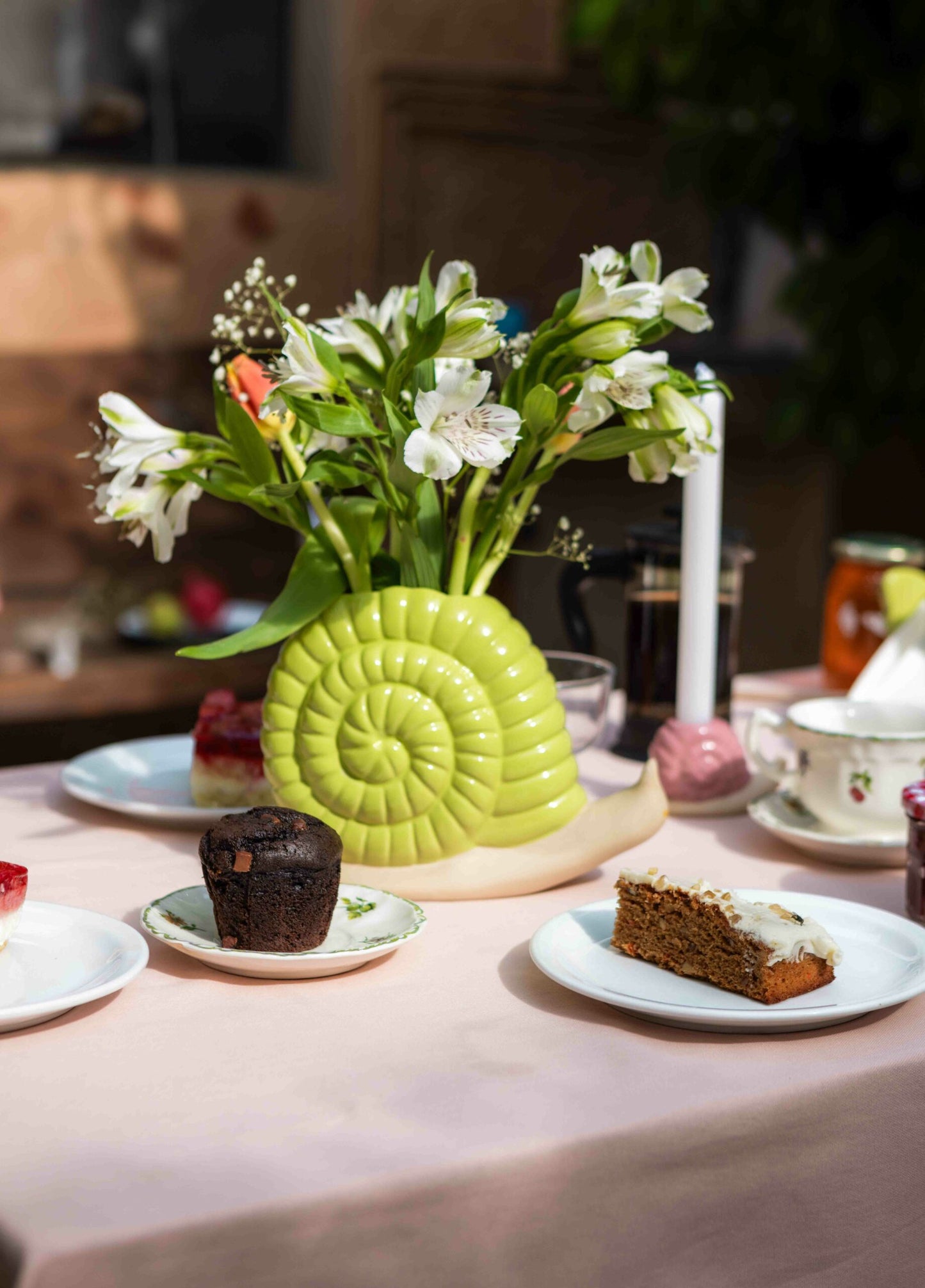 The Wow Effect Woodland Snail Vase