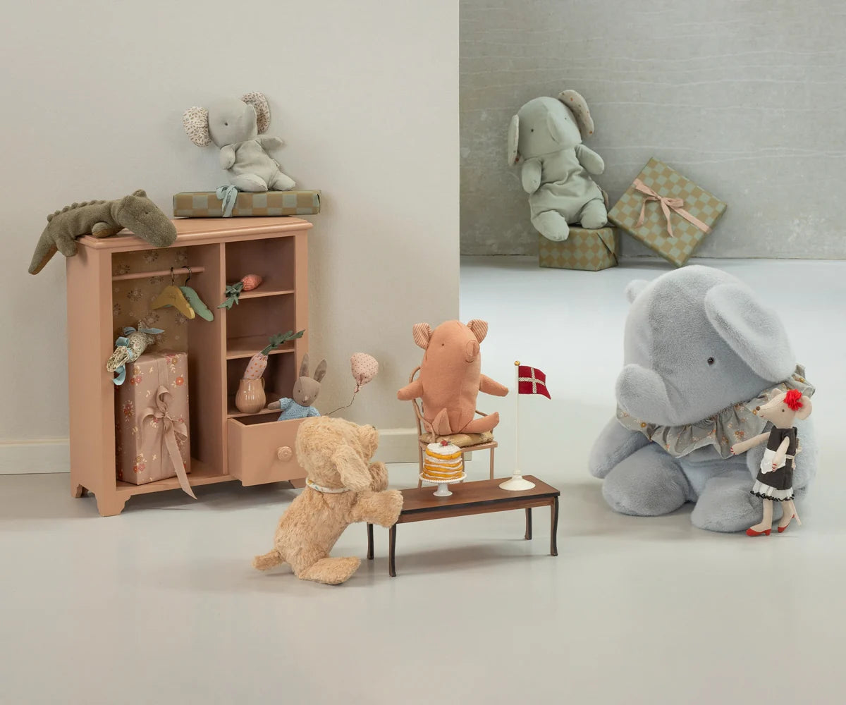 Long Dining Table - Mouse