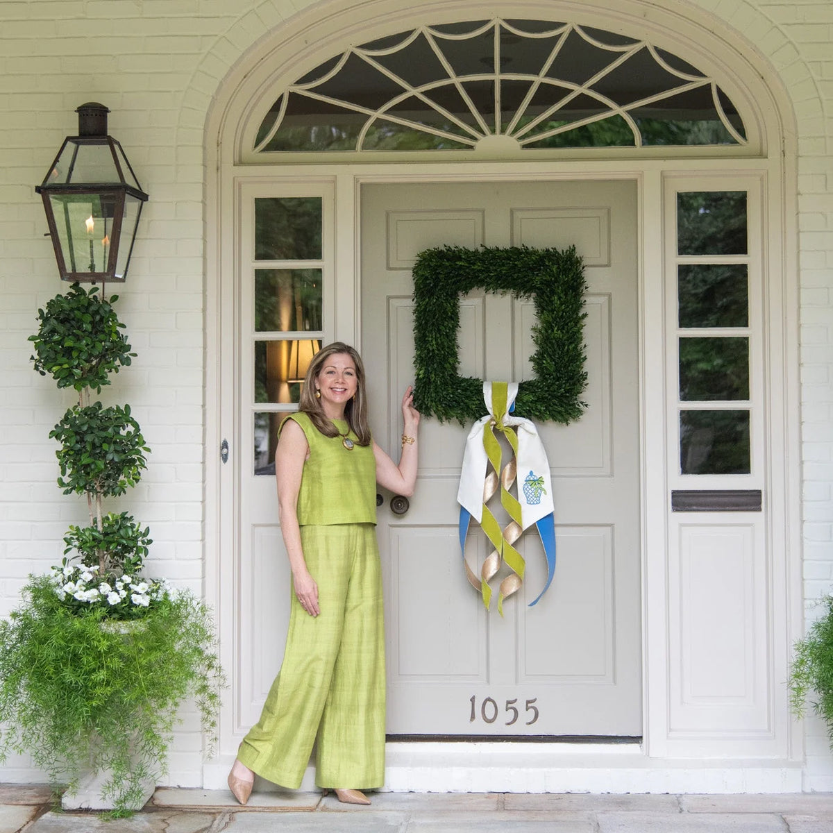 Square Boxwood Wreath 24"