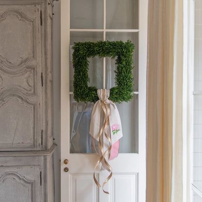 Square Boxwood Wreath 24"